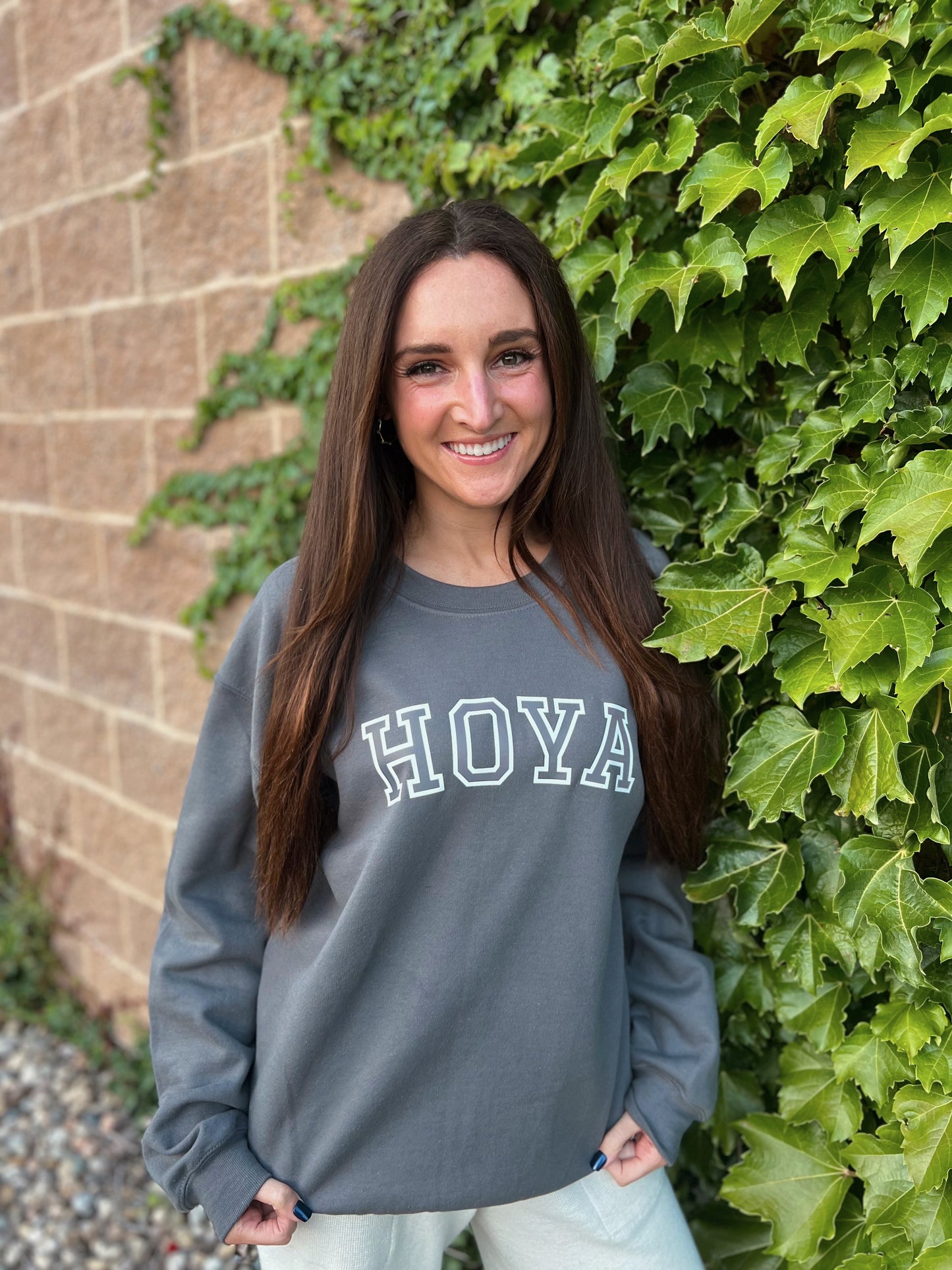 HOYA Charcoal Crewneck