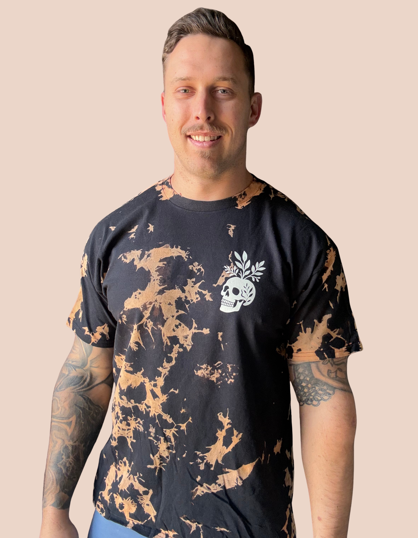 "Plant Skull" Black Bleached Tee